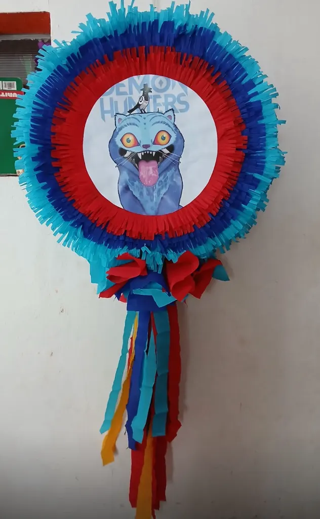 Round character piñata