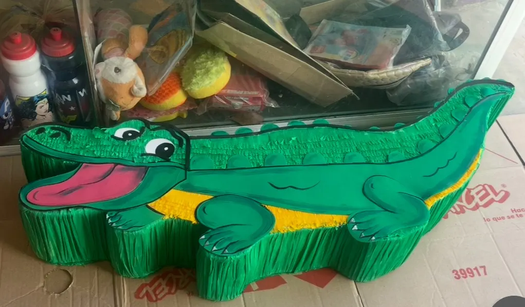 Crocodile piñata